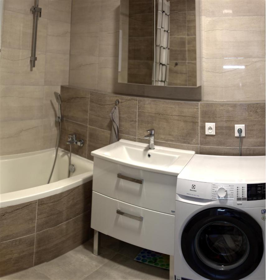 Apartamento New 1 Bdr, W/Private Parking Bratislava Exterior foto