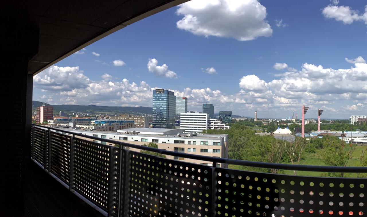 Apartamento New 1 Bdr, W/Private Parking Bratislava Exterior foto
